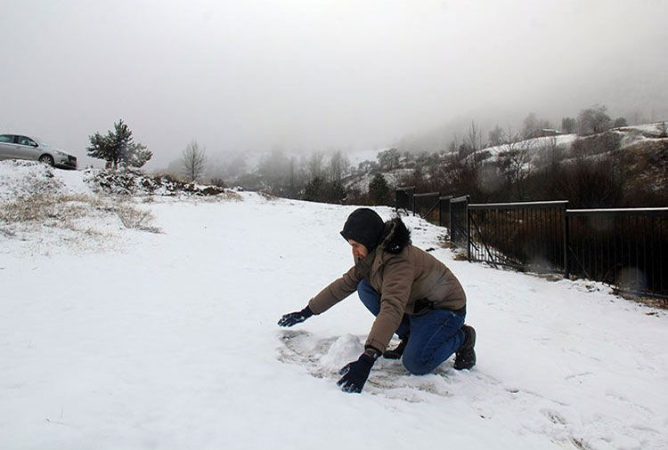 Kar yağışı ne kadar sürecek? Meteoroloji'den son hava durumu tahminleri, seferler iptal oldu, bu illerdekiler dikkat!