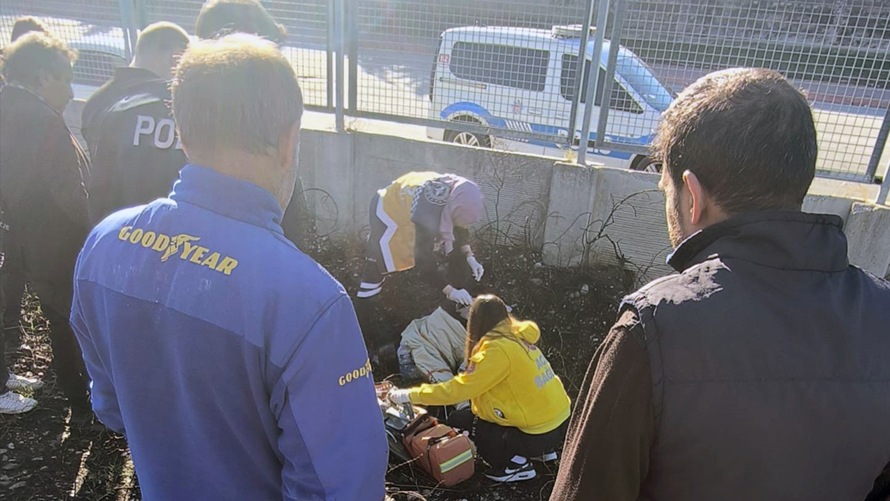 Adana'da demir yolu kenarında ceset bulundu