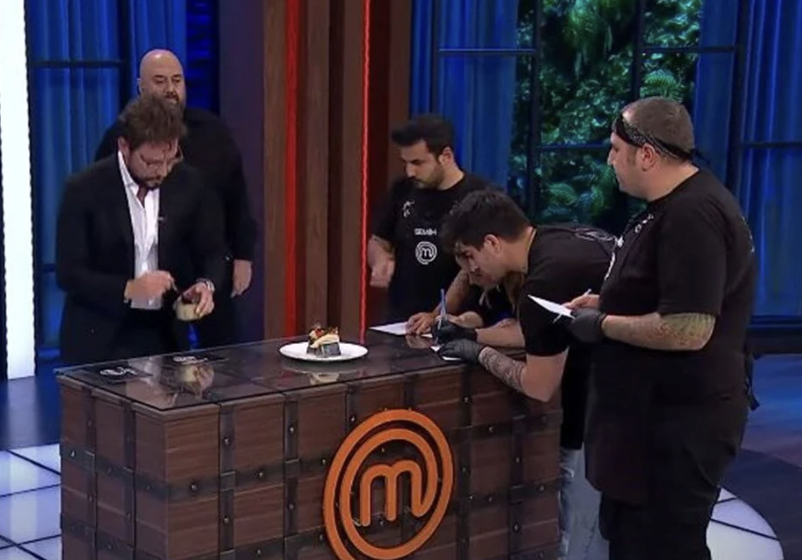 MasterChef'te şaşırtan veda! İlk turda birinci olan isim elendi: Buraya kadarmış