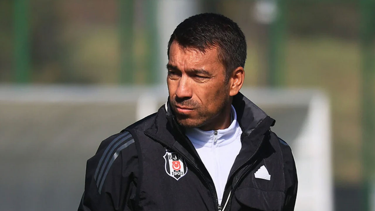 Beşiktaş'tan Giovanni van Bronckhorst kararı