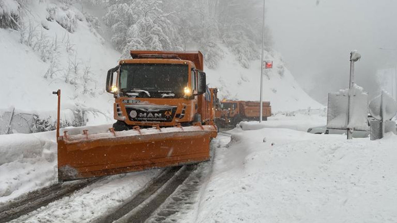 Kardan kapanan Kayseri-Sivas yolu ulaşıma açıldı