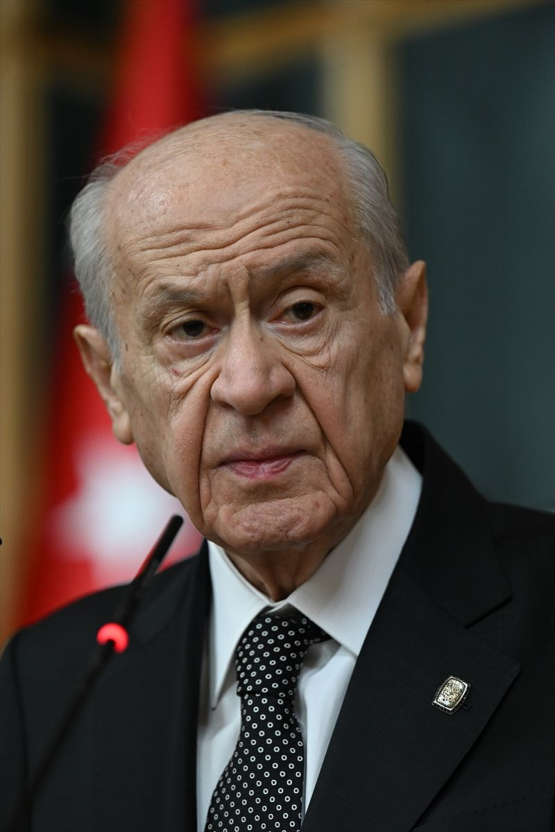 MHP lideri Devlet Bahçeli'nin rozet ve yüzüğü dikkat çekti!