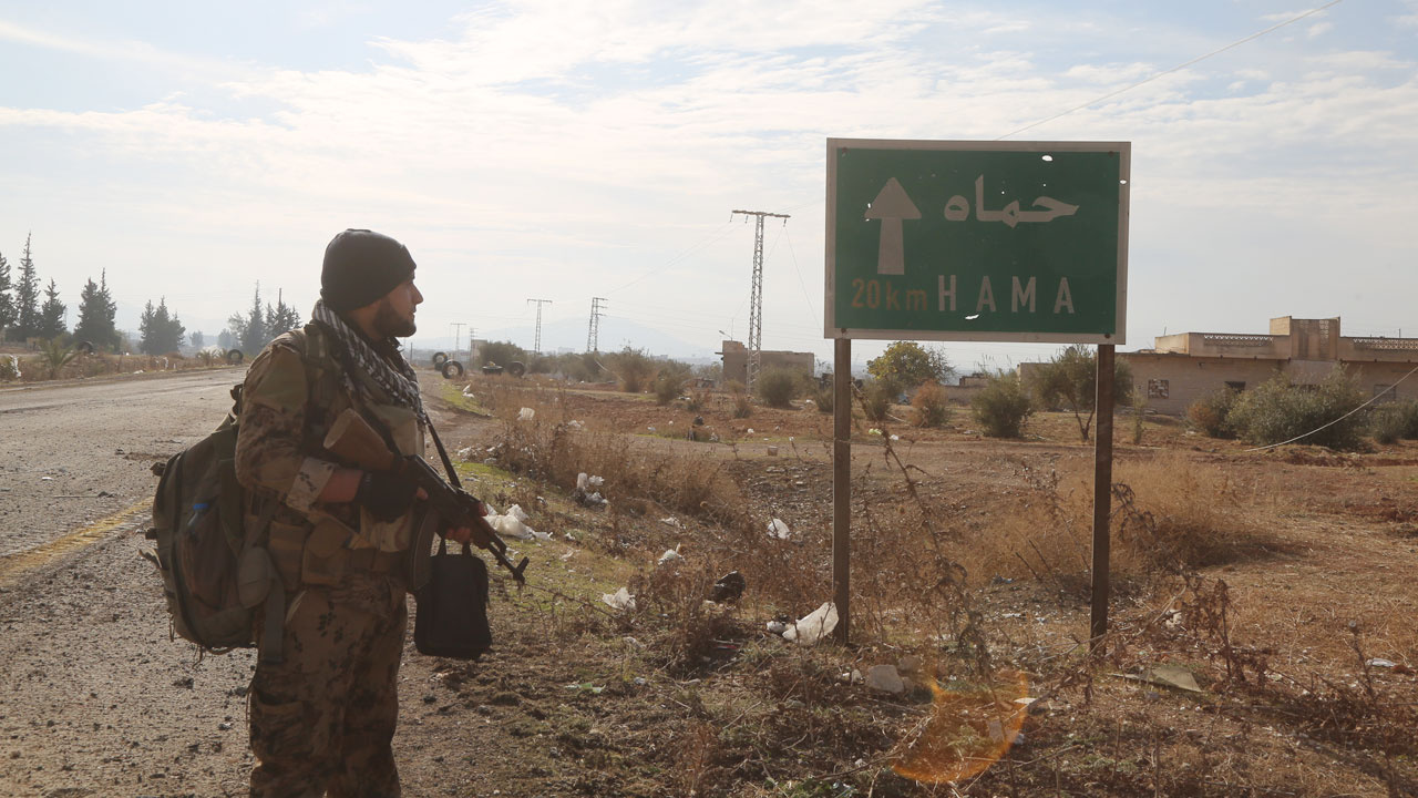 Rejim karşıtı silahlı gruplar, Hama kent merkezine girdi