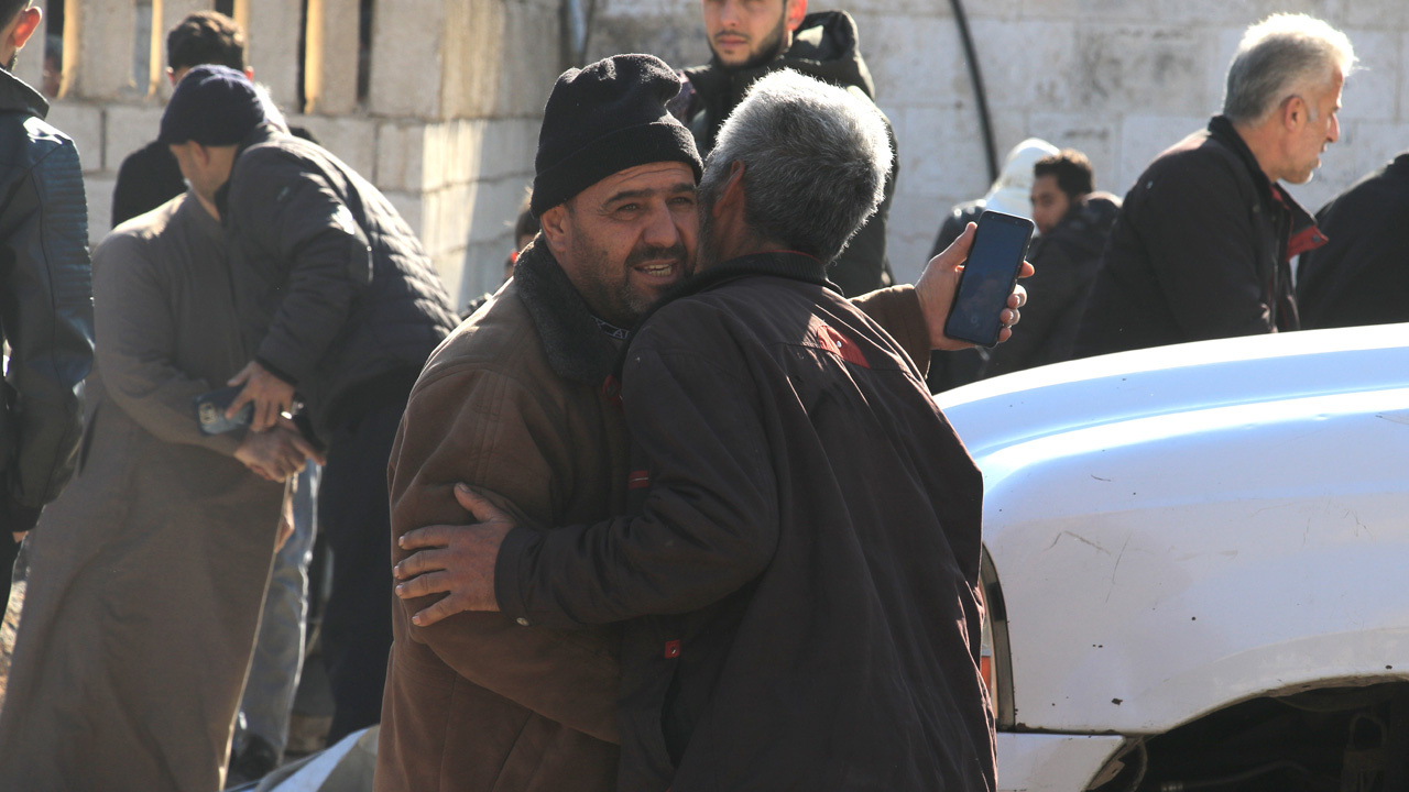 Suriye'de terörden temizlenen Tel Rıfat ilçesinde ilk cuma namazı kılındı