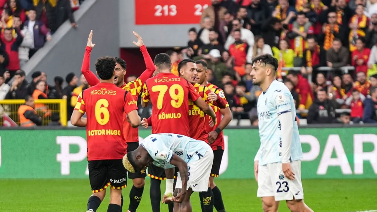 Göztepe, Adana Demirspor'u 3-1'lik skorla mağlup etti