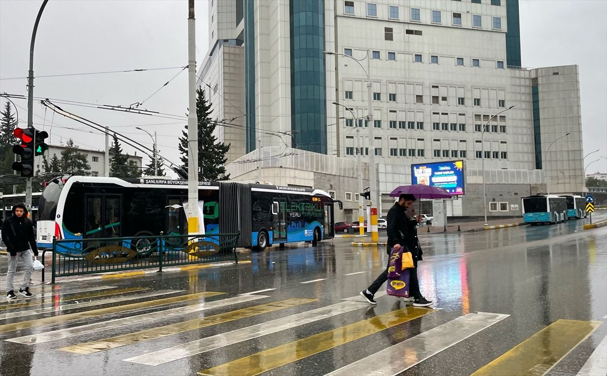 Meteoroloji'den kuvvetli yağış uyarısı geldi! İşte il il hava durumu tahminleri