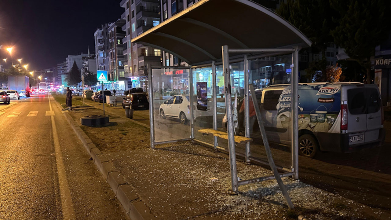 Kamyondan fırlayan teker durakta bekleyen genç kıza çarptı