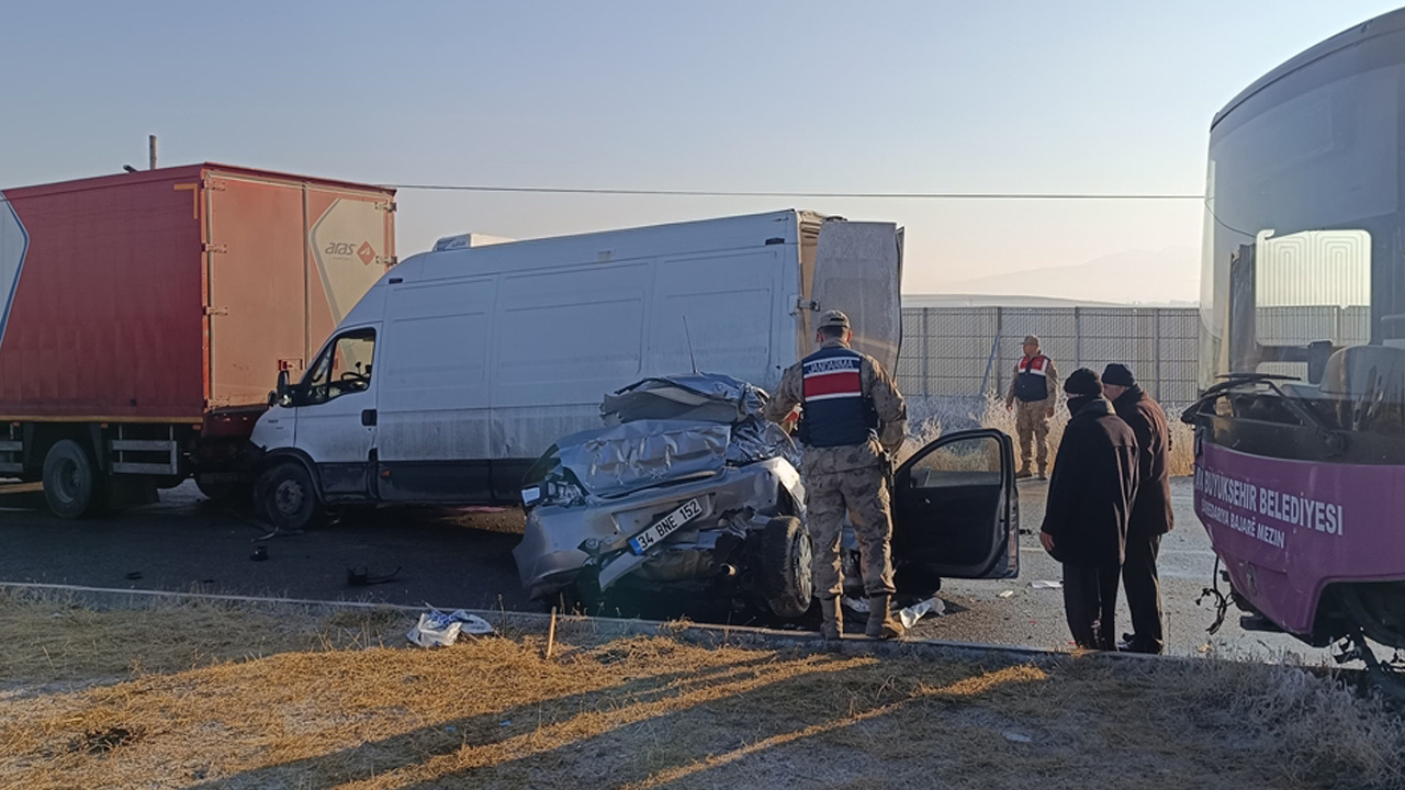 Van'da 30 aracın karıştığı zincirleme kaza! Ölenler ve çok sayıda yaralı var