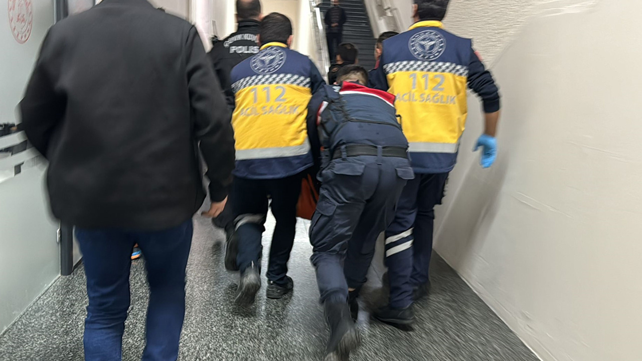 Bursa Adliyesi'nde dehşet! Duruşma salonunda silahla ateş açıldı: 2 sanık öldü, 2 jandarma yaralandı