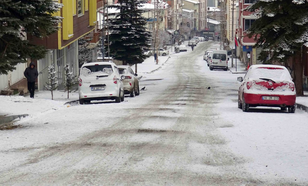 Çok şiddetli kar yağacak meteoroloji bu iller uyardı! Fena geliyor, hazır olun