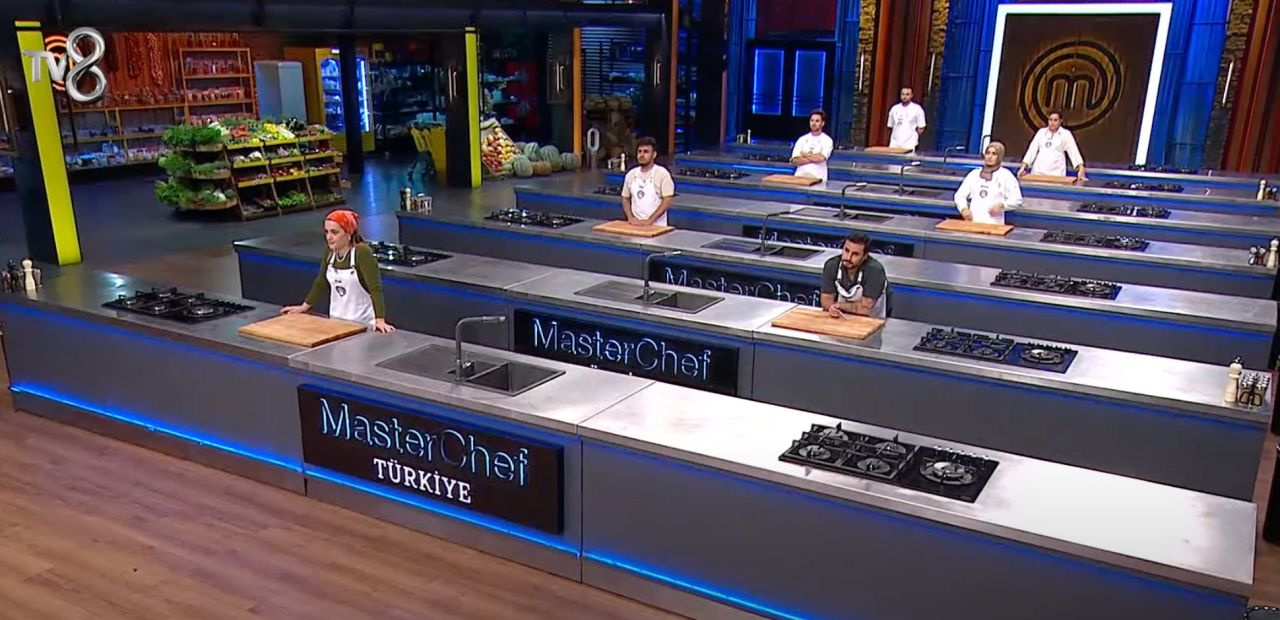 MasterChef'te ilk ceket sahibini buldu! İlk 6'ya kalan birinci yarışmacı bakın kim oldu