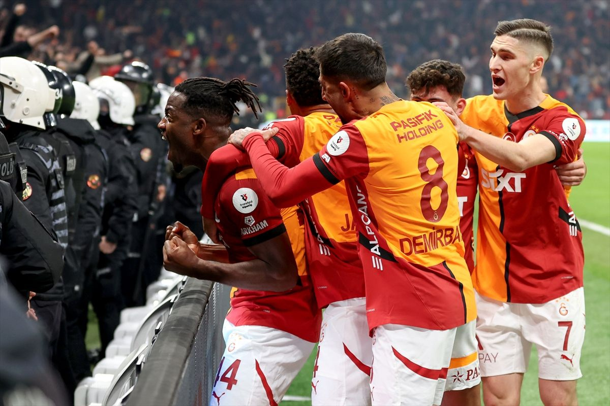 Okan Buruk'un gözden çıkardığı yıldız futbolcu gemileri yaktı! Şok sözler: "Galatasaray benim için bitti"