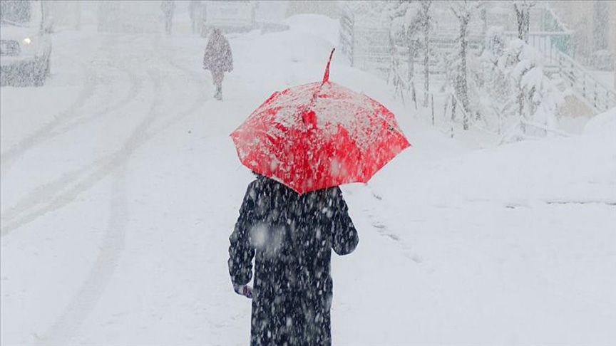 Meteoroloji'den turuncu kodlu uyarı: Yoğun kar yağışı fırtınayla birlikte gelecek!