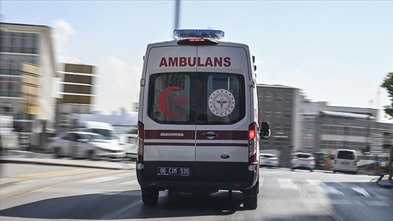 İzmir'de bir kişi tartıştığı babasını silahla yaraladı