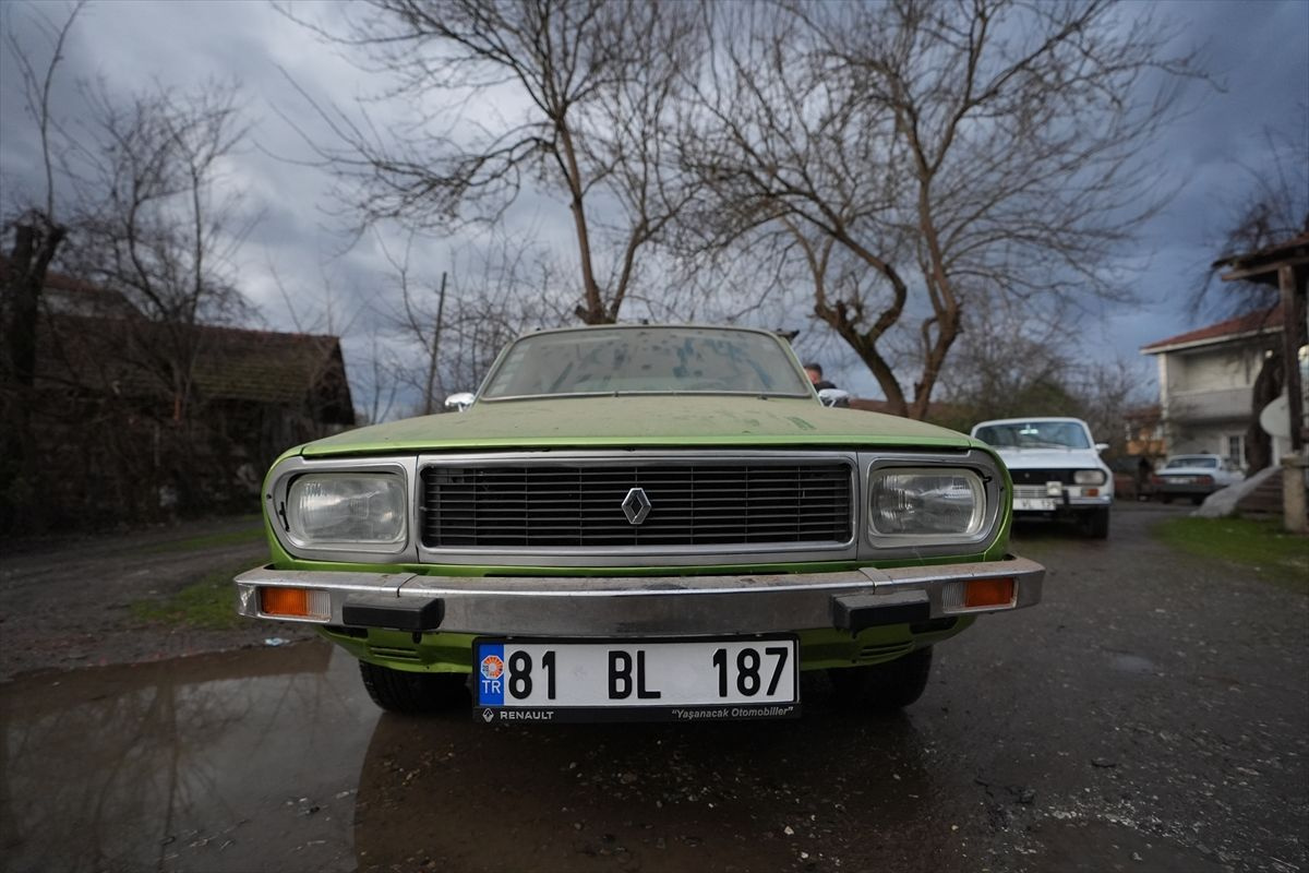 1977 model aracını restore etti sadece 77 bin kilometrede sahibi vasiyetini açıkladı