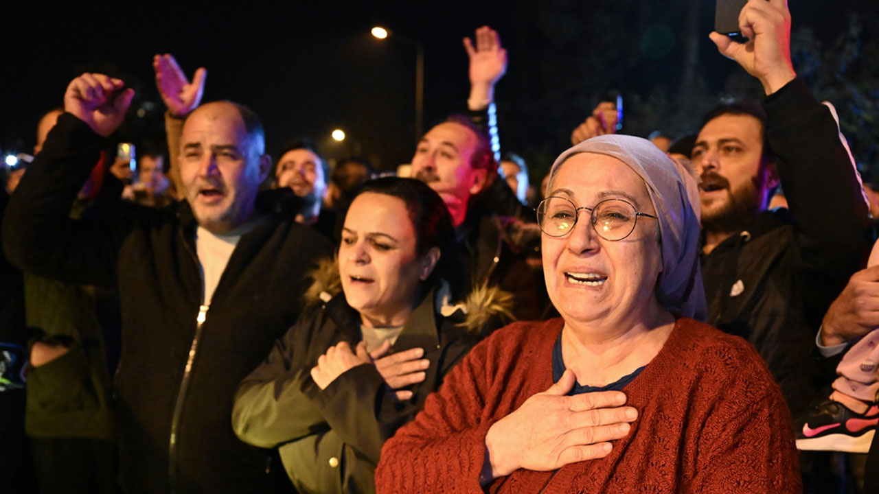 Ferdi Tayfur'un ölümü hayranlarını gözyaşlarına boğdu