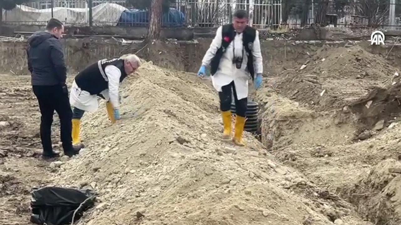 Burdur'da öğretmenevi bahçesindeki kazıda insan kemikleri bulundu