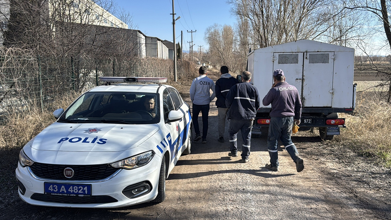 Kütahya'da sahipsiz köpeklerin saldırısına uğrayan anne ve kızı yaralandı