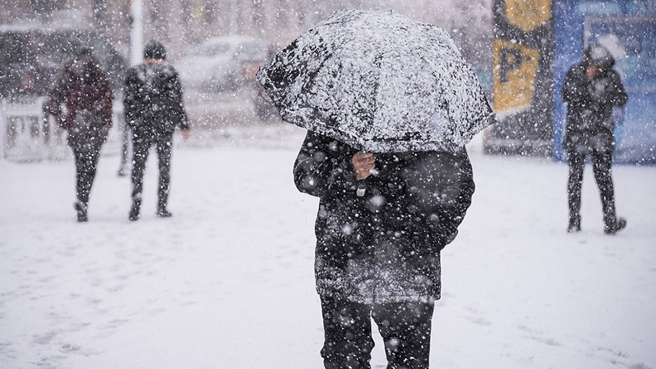 Marmara'da kar alarmı: İstanbullular dikkat, Meteoroloji'den 13 ile sarı kodlu uyarı