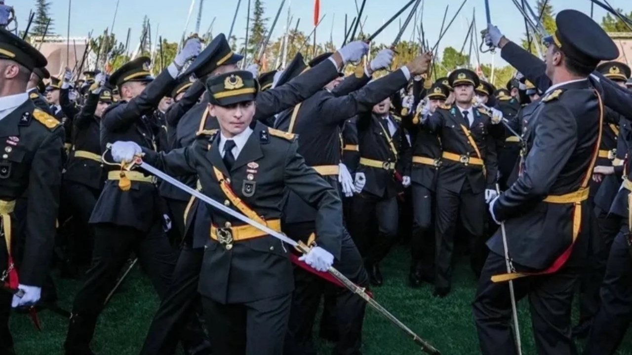 Teğmenlerin yemininde '28 Şubat' detayı!