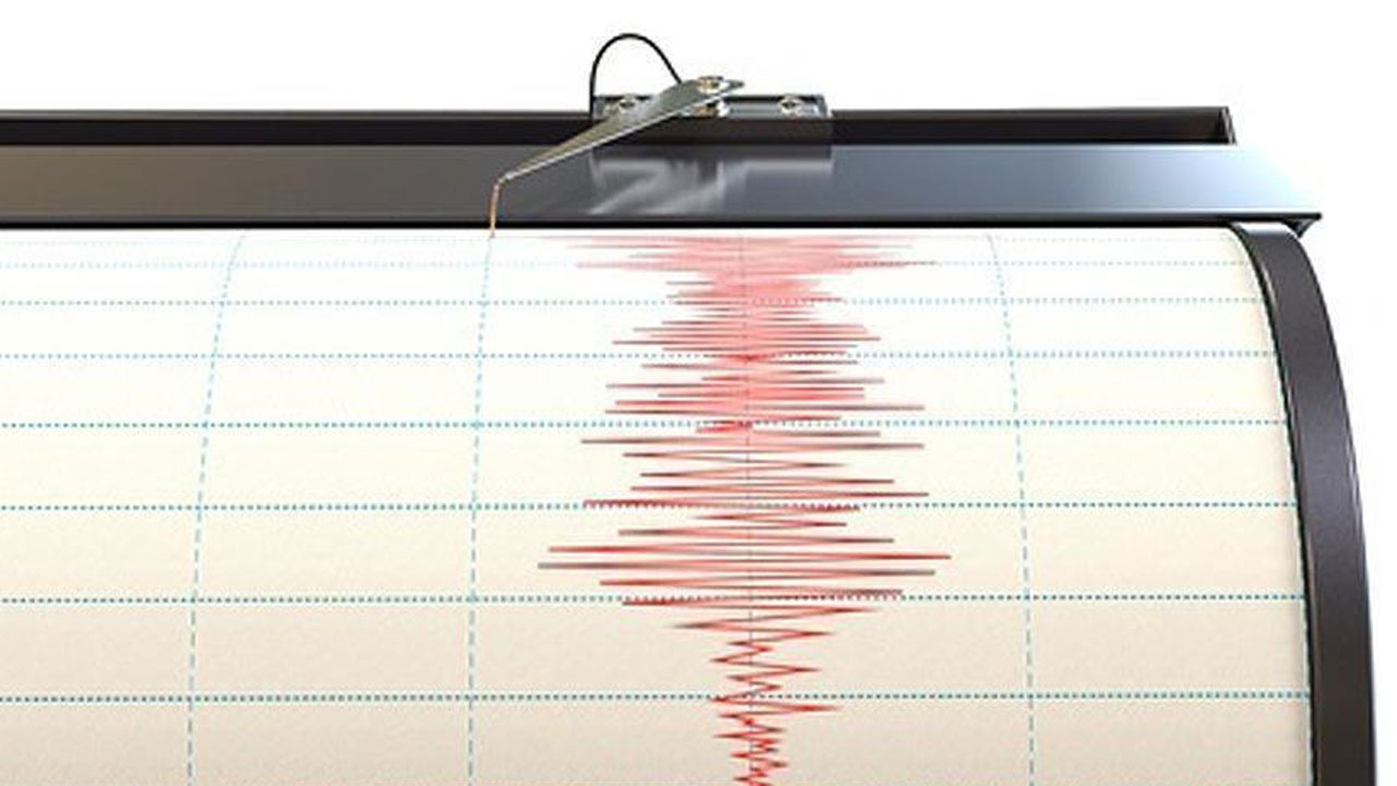 İzmir'de deprem paniği! AFAD duyurdu