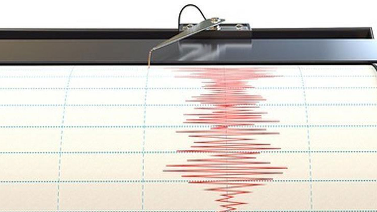 Ege Denizi'nde son 48 saatte 100'ün üzerinde deprem!