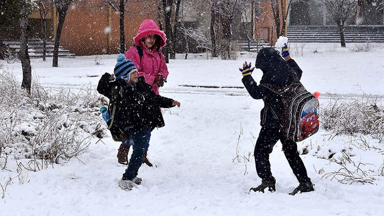 Valilik kararı duyurdu! Taşımalı eğitime kar engeldi