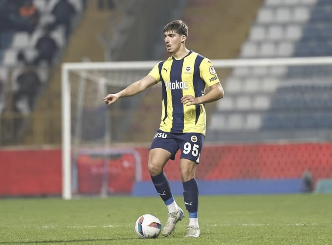 Fenerbahçe'de Djiku, Diego Carlos ve Yusuf Akçiçek'in forma giyemeyeceği süreler belli oldu