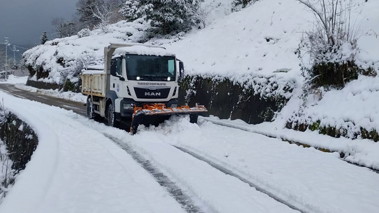 Rize, Ordu ve Giresun'da kar yağışı nedeniyle eğitime 1 gün ara verildi