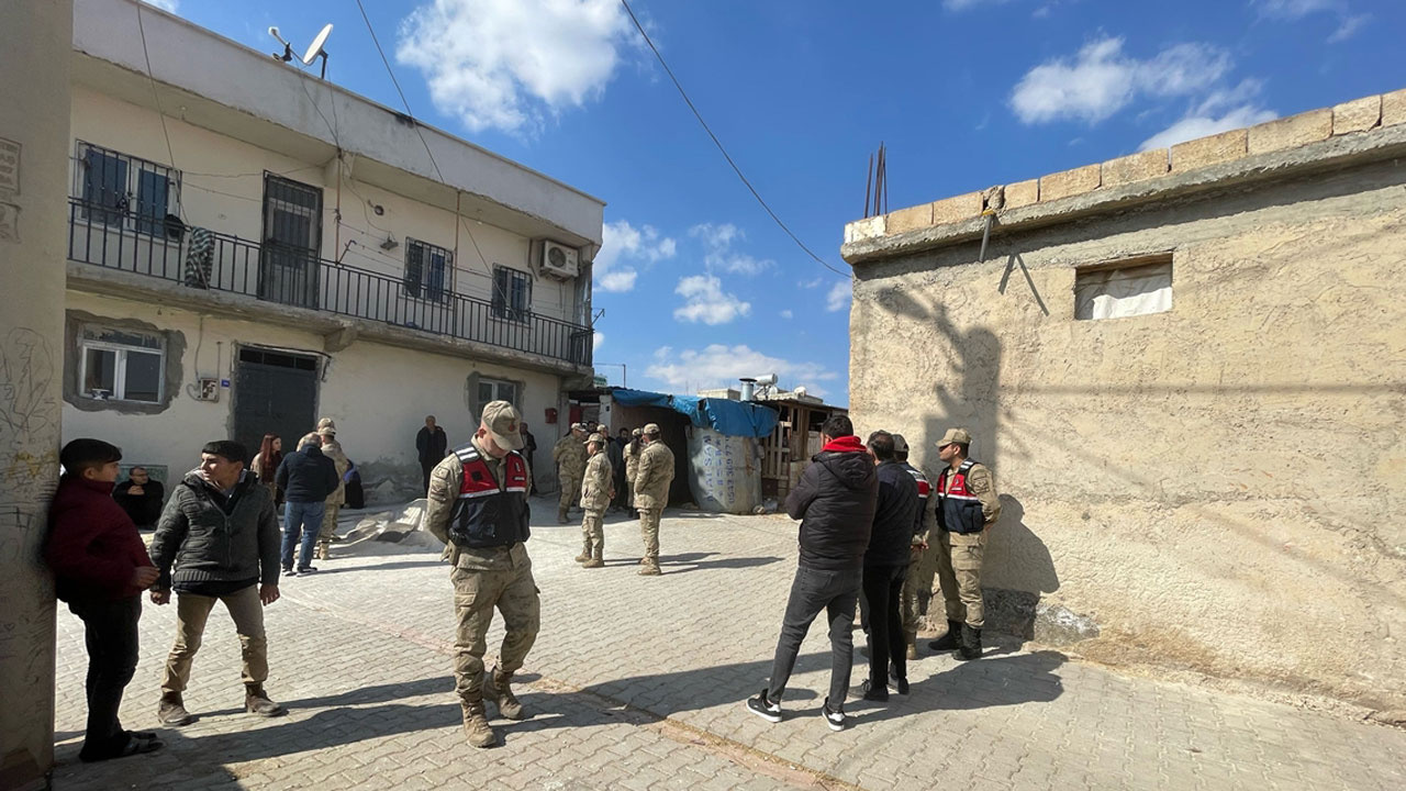 Şanlıurfa'da komşular arasında arazi anlaşmazlığı nedeniyle silahlı çatışma çıktı 2 kişi öldü