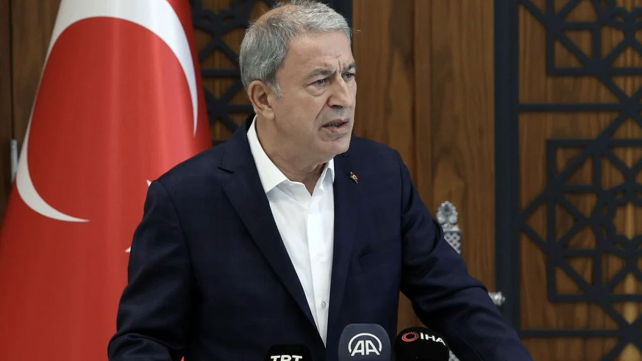 Hulusi Akar'dan PKK açıklaması: Silah bırakmazlarsa kendileri bilir