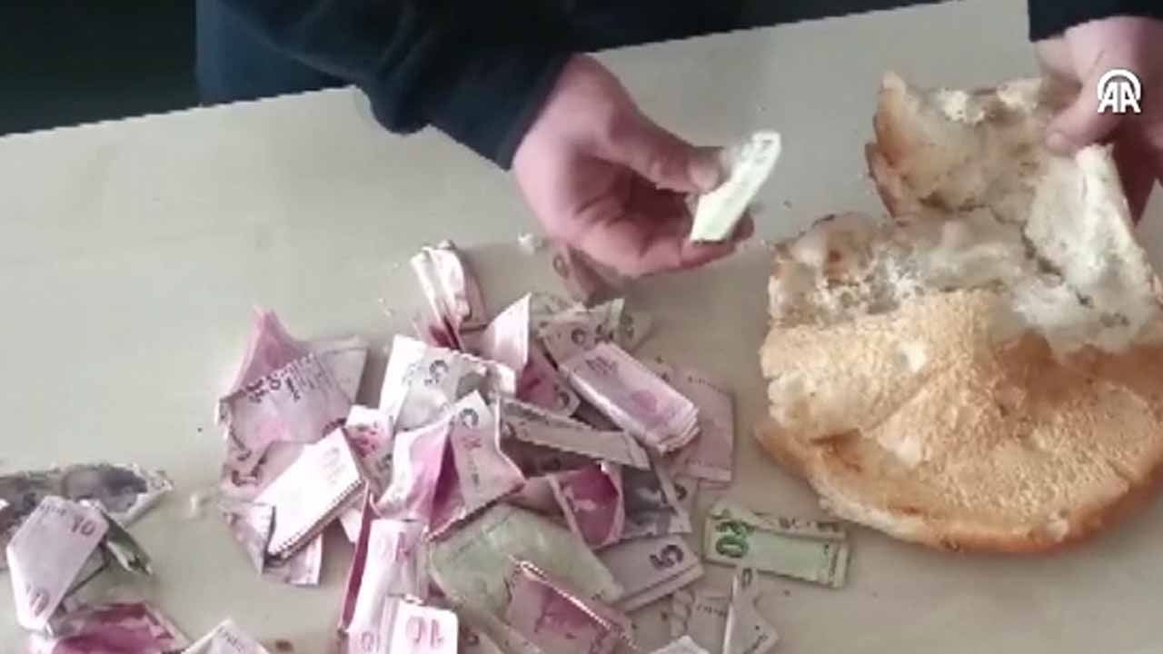 Dilenci topladığı paraları ramazan pidesine saklamış! Pideden bakın kaç lira çıktı