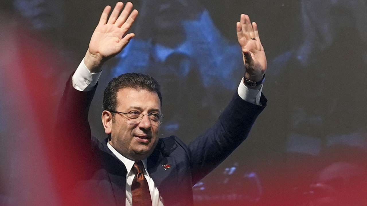 Ekrem İmamoğlu ve 2 ilçe belediye başkanı görevinden uzaklaştırıldı