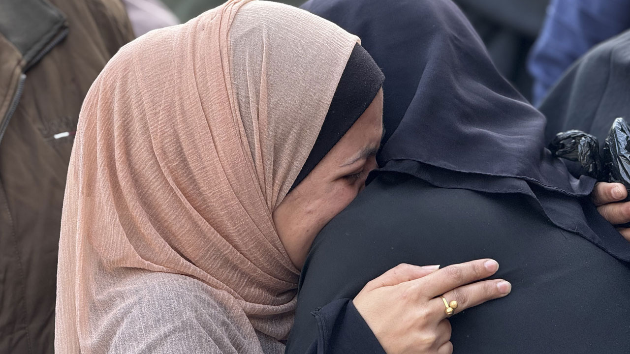 İsrail ateşkesi bozdu! Gazze'de katliam, yüzlerce ölü var