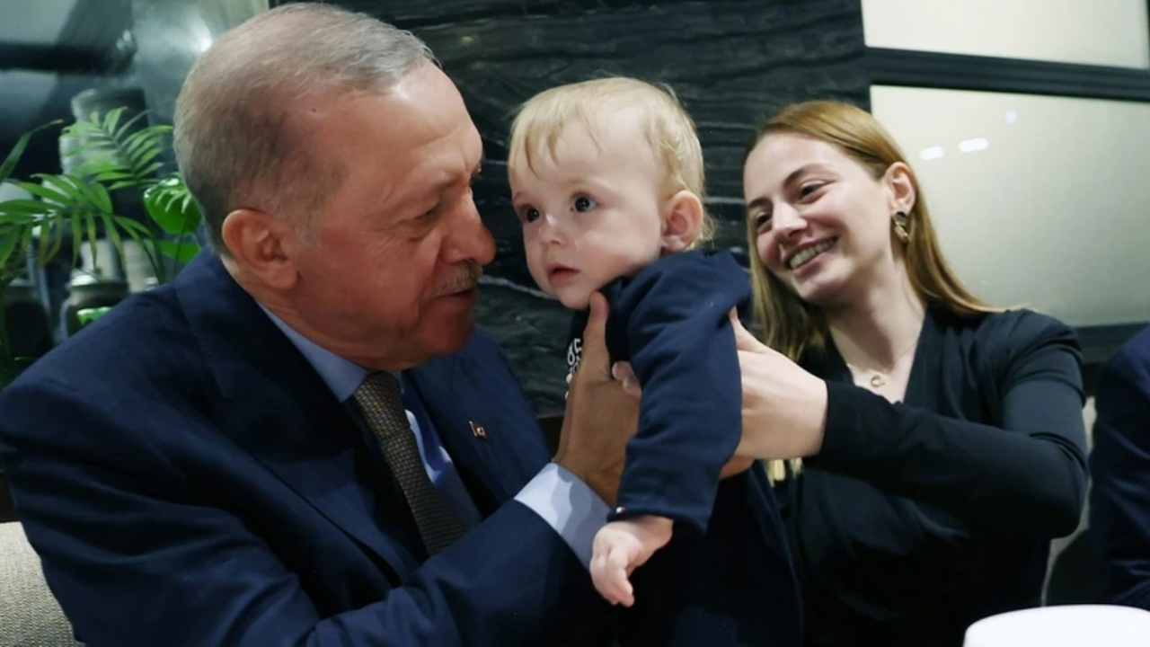 Cumhurbaşkanı Erdoğan’dan kafeye sürpriz ziyaret