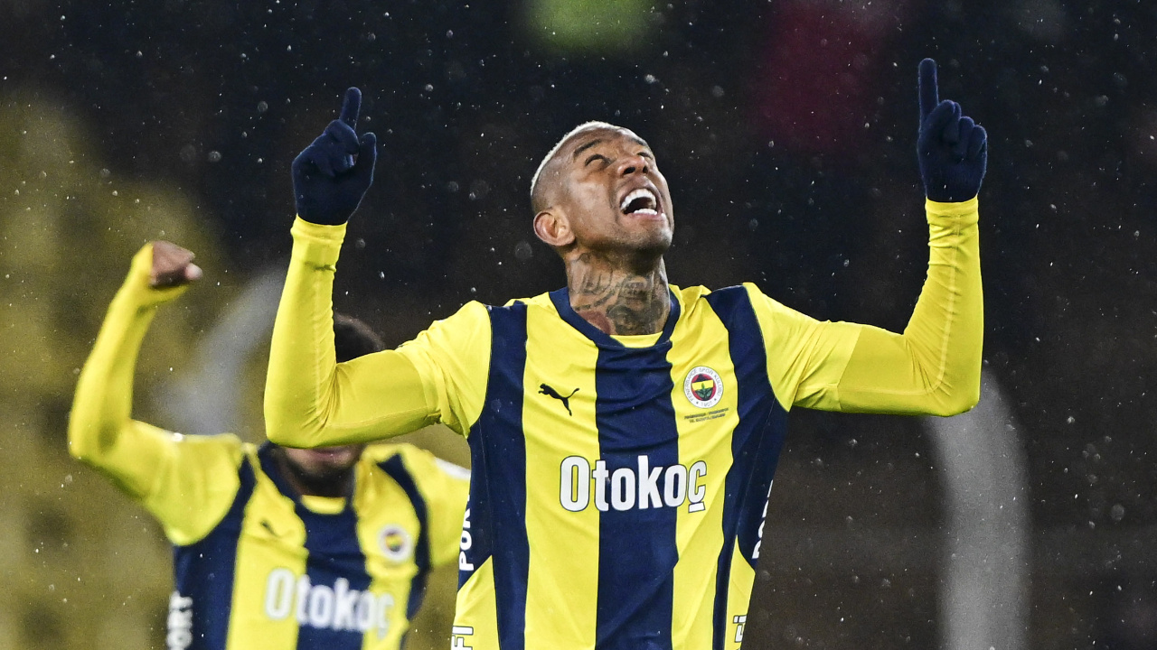 Fenerbahçe ikinci yarı açıldı! Talisca şov yaptı!