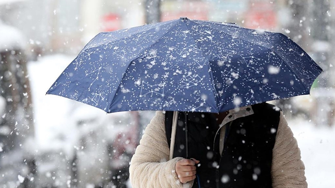 Soğuk ve yağışlı hava yurdu etkisi altına alacak! İstanbul'a kar yağacak mı? İşte yanıtı