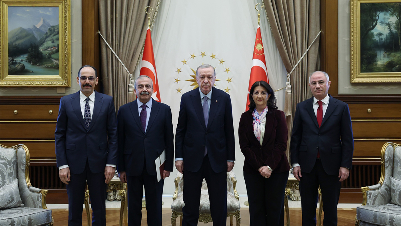 Cumhurbaşkanı Erdoğan, DEM Parti heyetini kabul etti! Kritik görüşmeden ilk fotoğraf