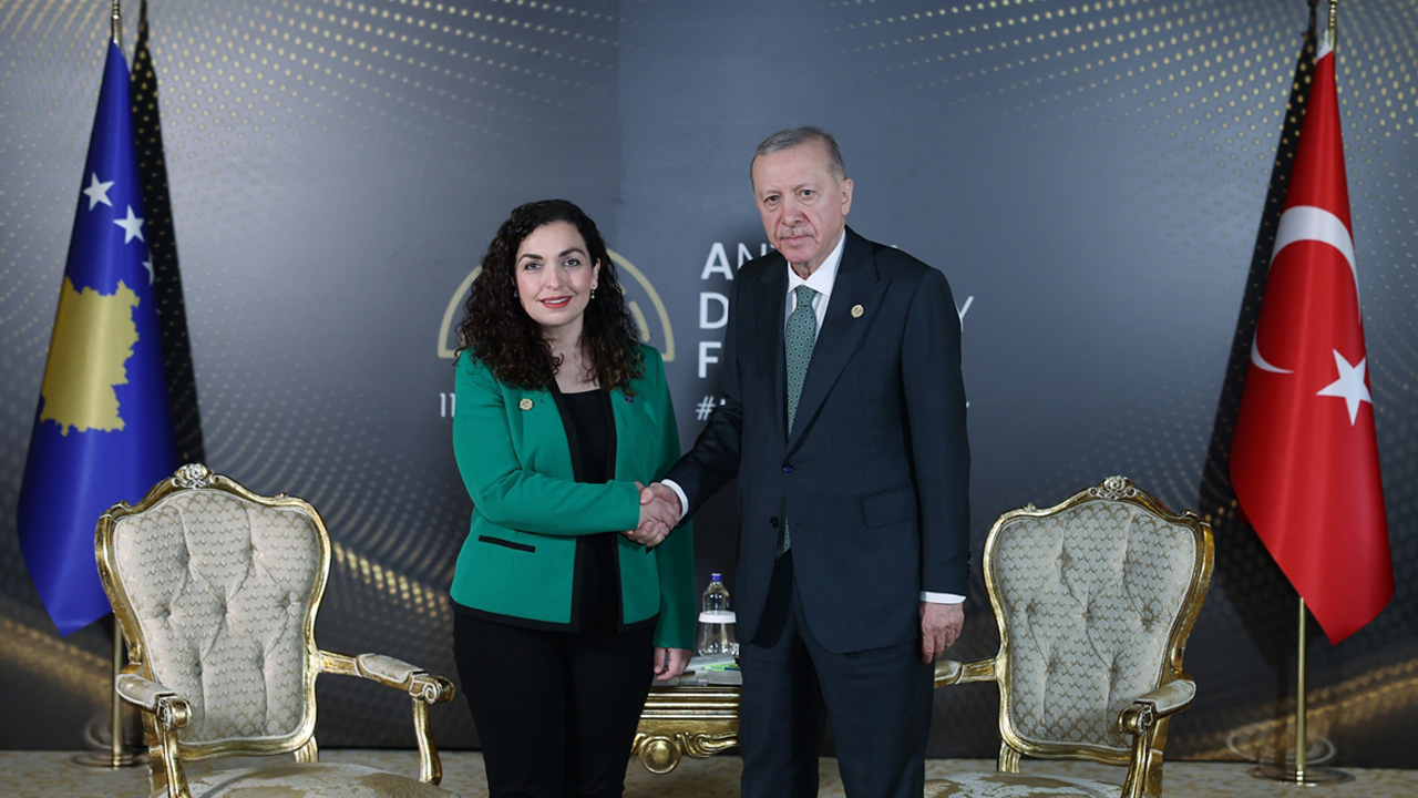 Cumhurbaşkanı Erdoğan hakkında dikkat çeken sözler! Kosova Cumhurbaşkanı çok şanslı olduğunu söyledi