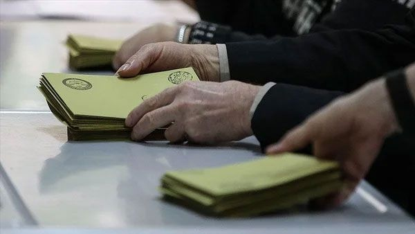 İlk sıra ne Ak Parti'nin ne de CHP'nin! Yapılan son anketin sonucu çok konuşulur