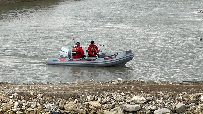 Terliği bulunan 7 yaşındaki Cumali Tim nerede? Adana Valisi açıkladı: Çocuğa ait iki iz bulundu