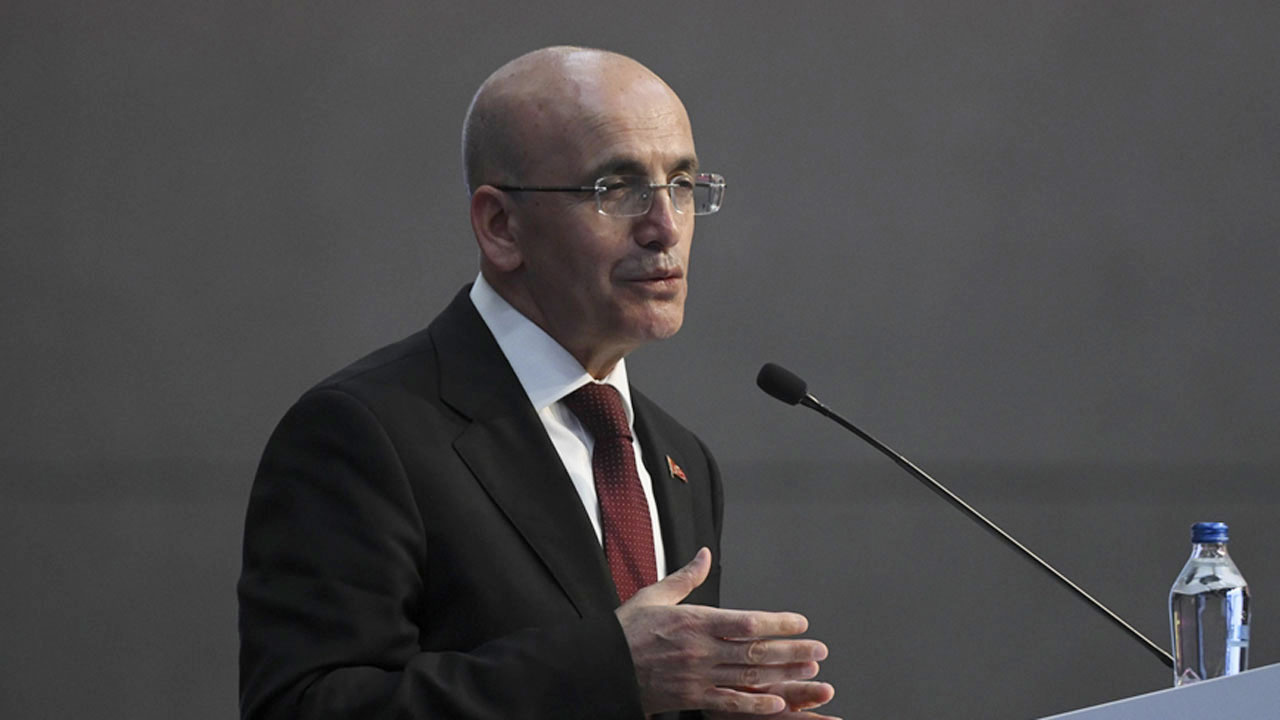Mehmet Şimşek'ten 'piyasa oynaklığı' mesajı: Beklentileri bir miktar bozmuş olabilir