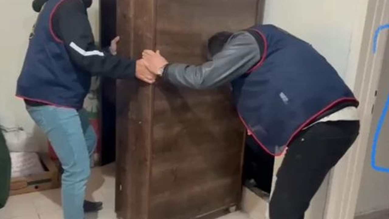 Firari hükümlüler evlerdeki gizli bölmelerden çıktı!