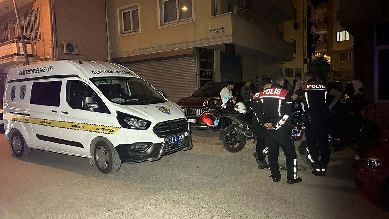 Adana'da iki kişiyi tabancayla öldürdü saklandığı başka binanın damında intihar etti