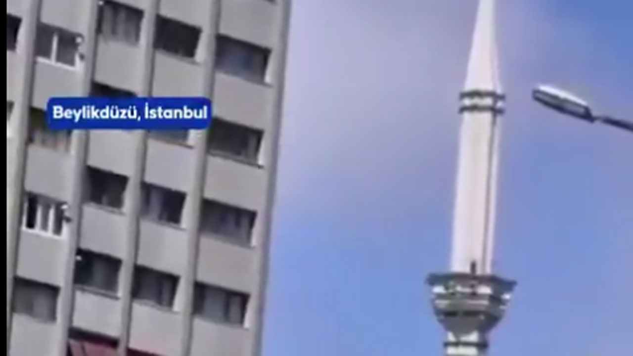 Beylikdüzü'nde deprem anında Fatih Sultan Mehmet Cami’nin minaresi sallandı
