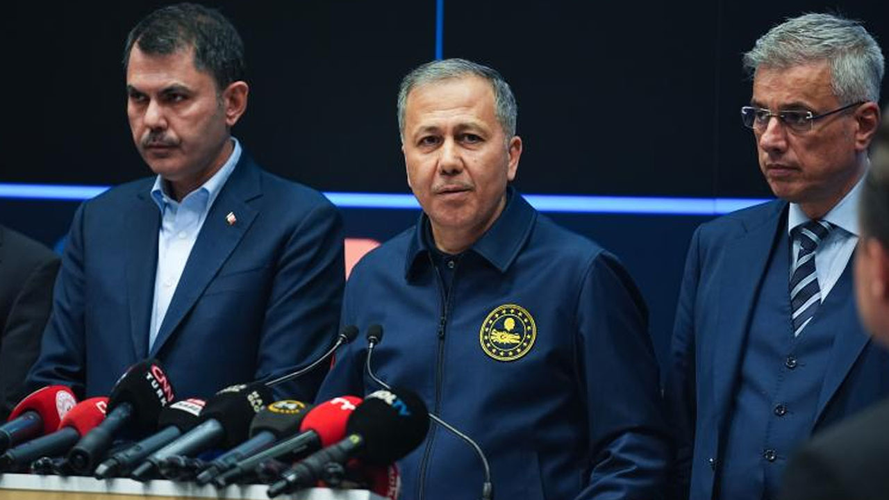 Bakan Yerlikaya: Son 12 saattir 4'ün üzerinde deprem meydana gelmedi