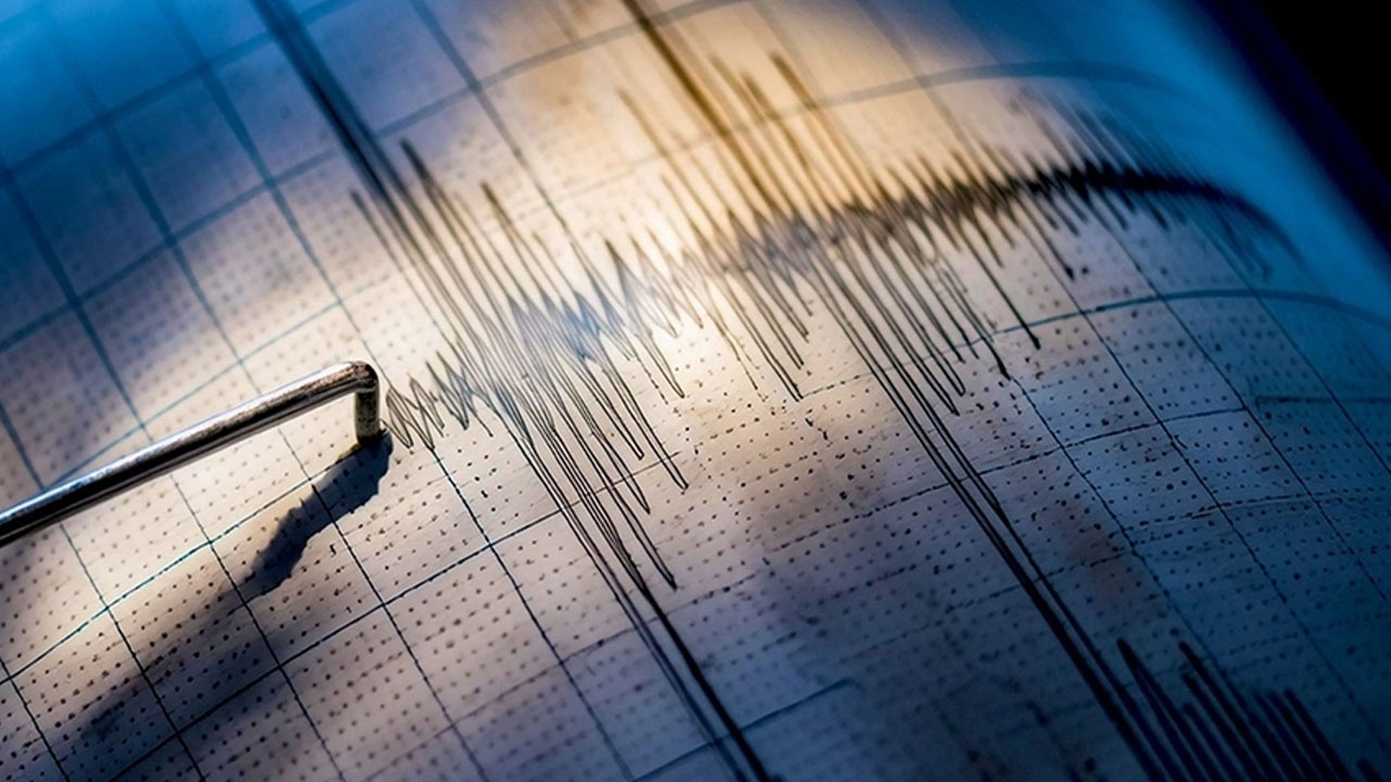 İstanbul'da bir deprem daha! Artçı sarsıntılar peş peşe geliyor