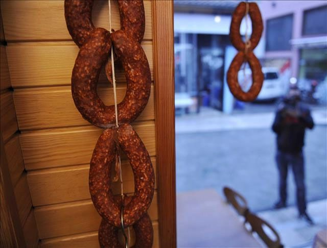 Sucuğa neler katmışlar neler! Bakanlık marketlerde satılan 8 markayı ifşa etti