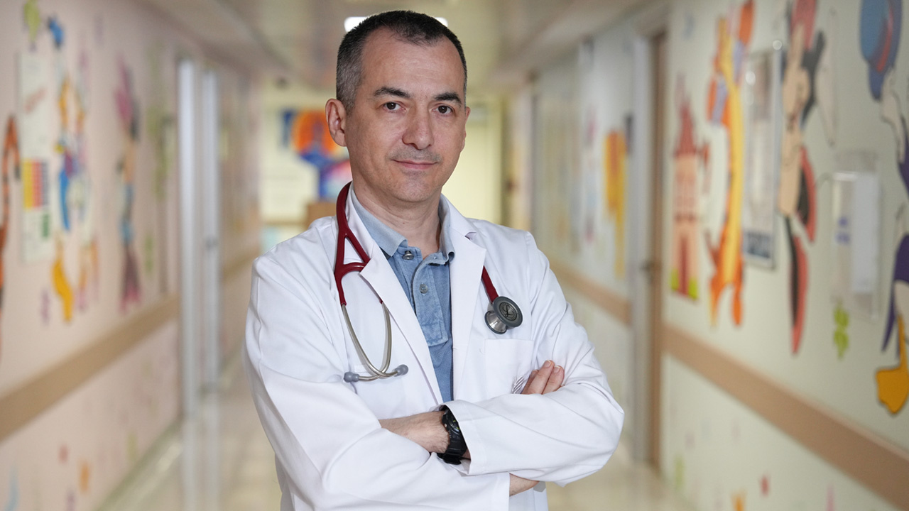 Yüksek ateşle başlıyor, organ yetmezliğiyle devam ediyor! Prof. Dr. Bahadır Ceylan 'sessiz katil'e karşı uyardı