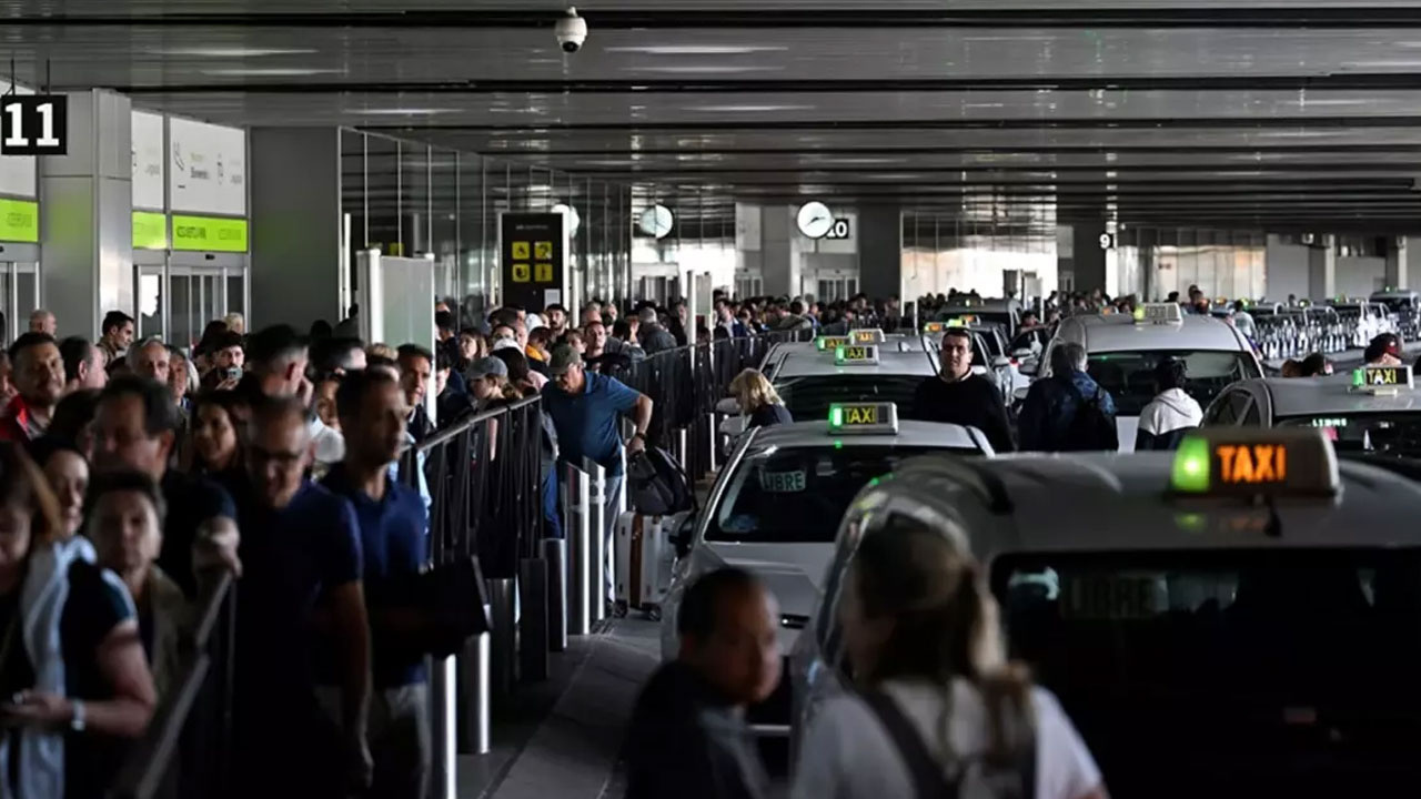 Elektriklerin kesildiği İspanya'da acil durum ilan edildi! Hükümet, 3 özerk bölgede yönetimi devralacak